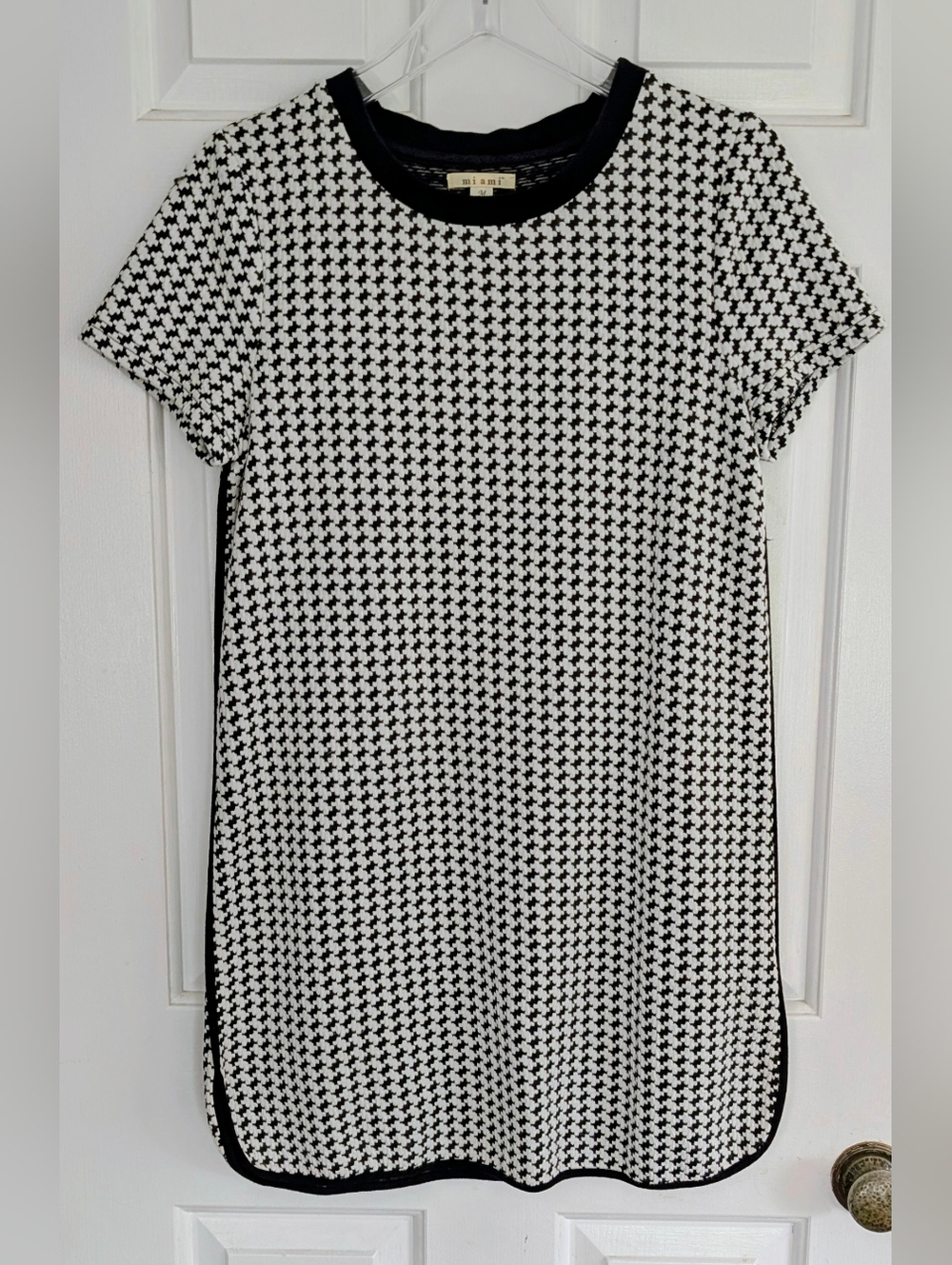 Miami Vintage Style Black and White Houndstooth Short-sleeve Mini Dress